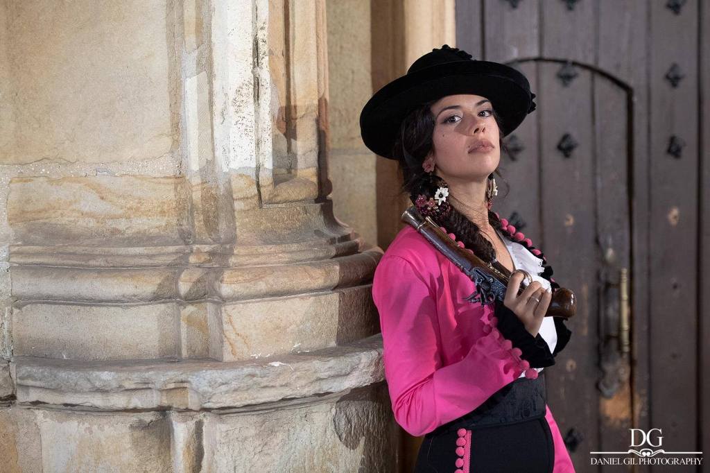 Espectacular Hipócrita Paralizar trajes de bandoleros – Carmen Astete